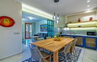 Hermes Suites Баци Екстериор снимка